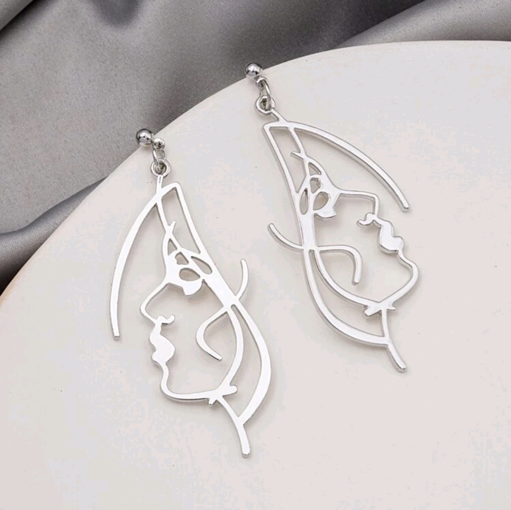 🍉5 for $25* Abstract Female Face Earrings